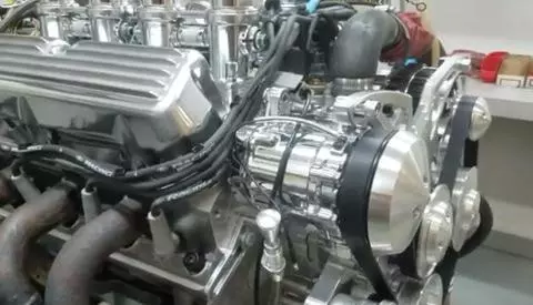 Aluminum 427 Ford Windsor with Borla Stack Injection