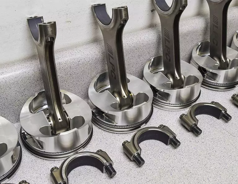 02 big block piston rods super street solutions custom engines chevy big block c582 ss c1 02 big block piston rods super street